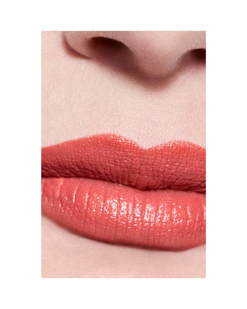 Ruj Chanel ROUGE ALLURE L'EXTRAIT, extrem de intens. Extract de lumină și îngrijire. Reîncărcabil.