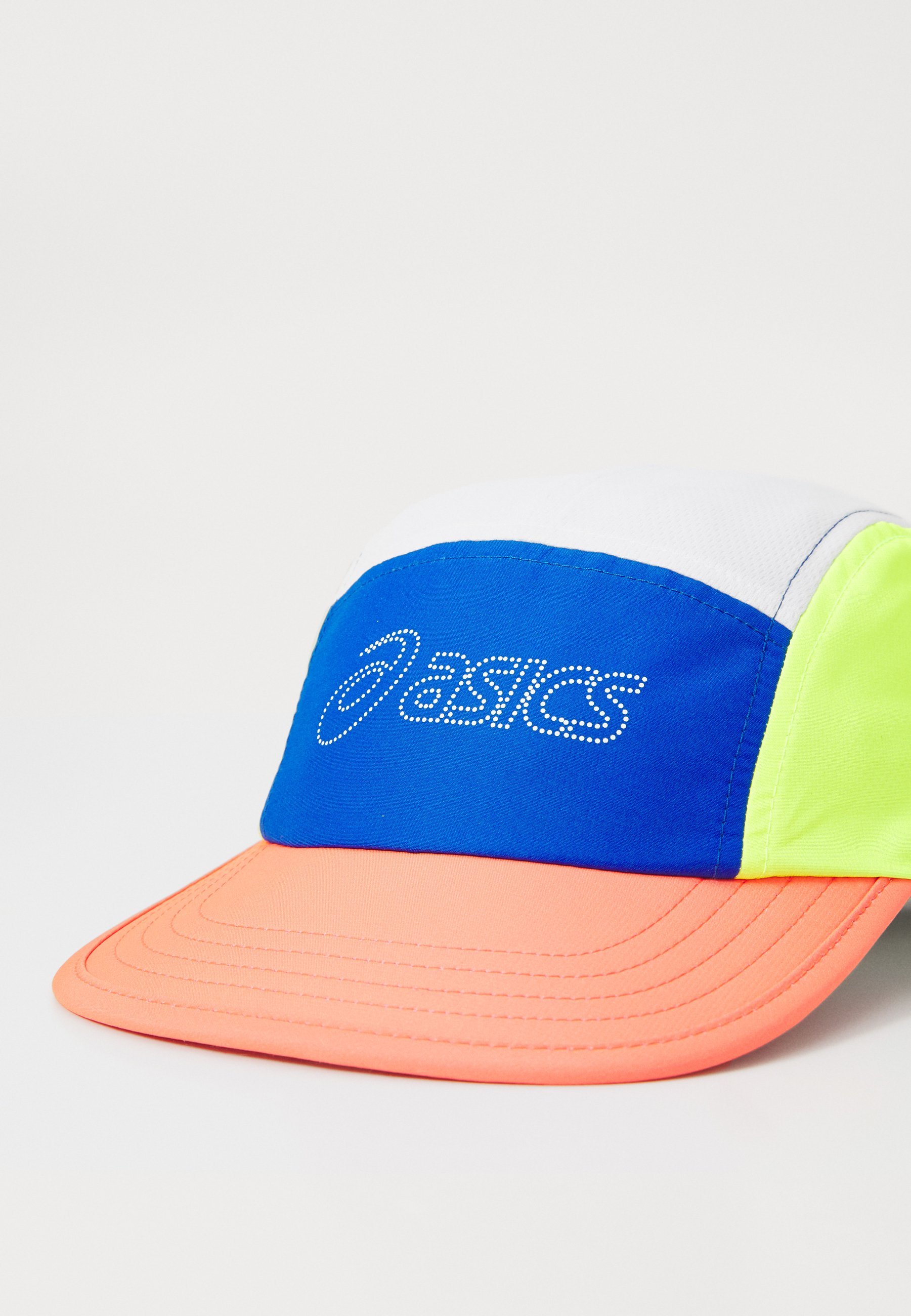 ASICS PERFORMANCE RUN 5 PANEL UNISEX - Šiltovka - brilantná biela/multi
