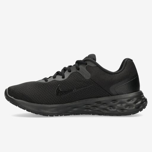 Nike Revolution 6