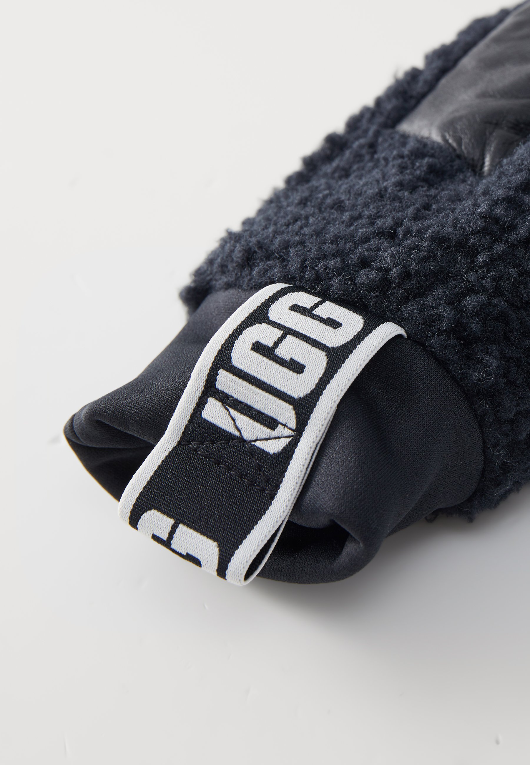 UGG Fluff wanten met logo-tape - Wanten - zwart