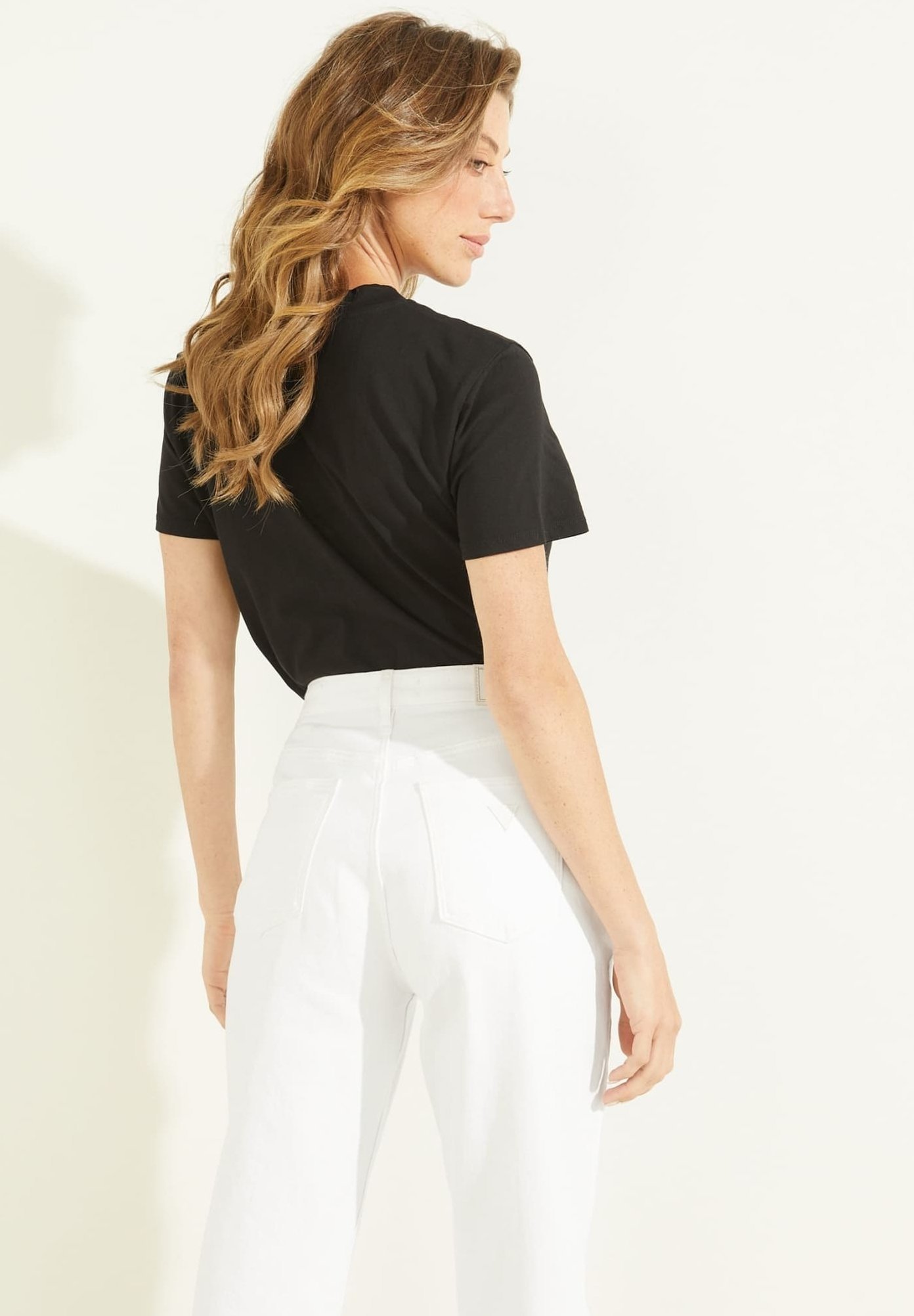 Guess CLASSIC LOGO T-shirt - T-shirt met print - zwart