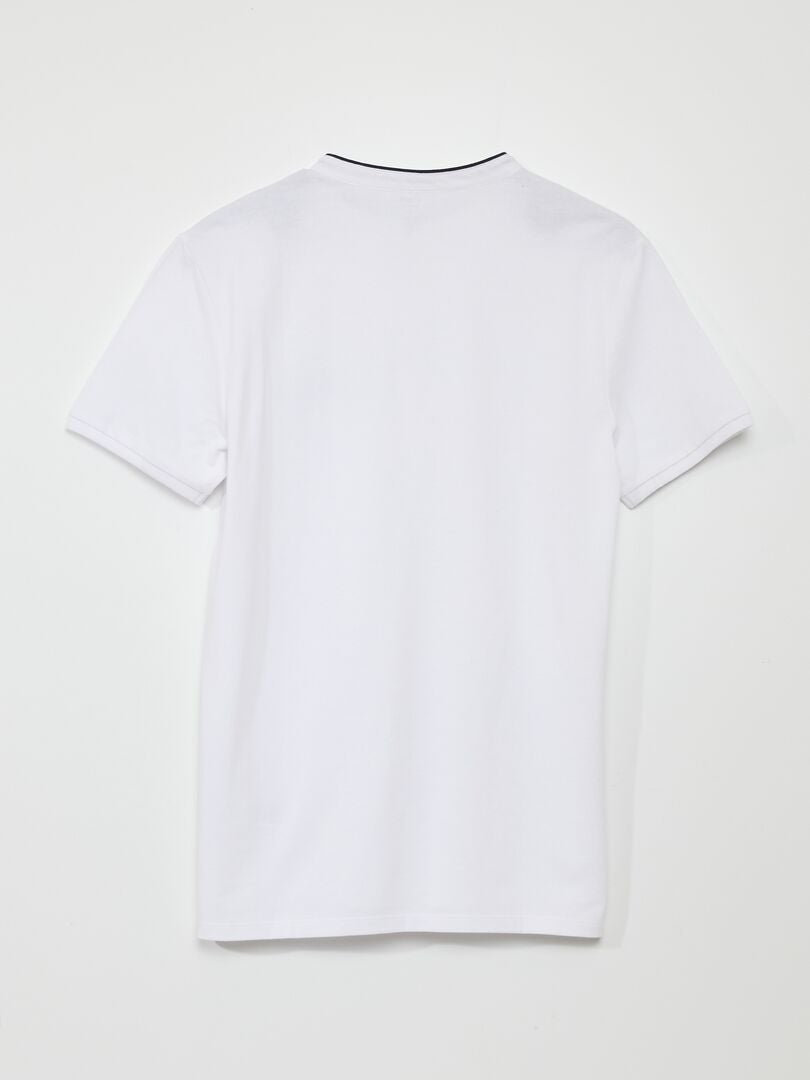 Camisa polo de algodão piqué com gola mandarim - branca