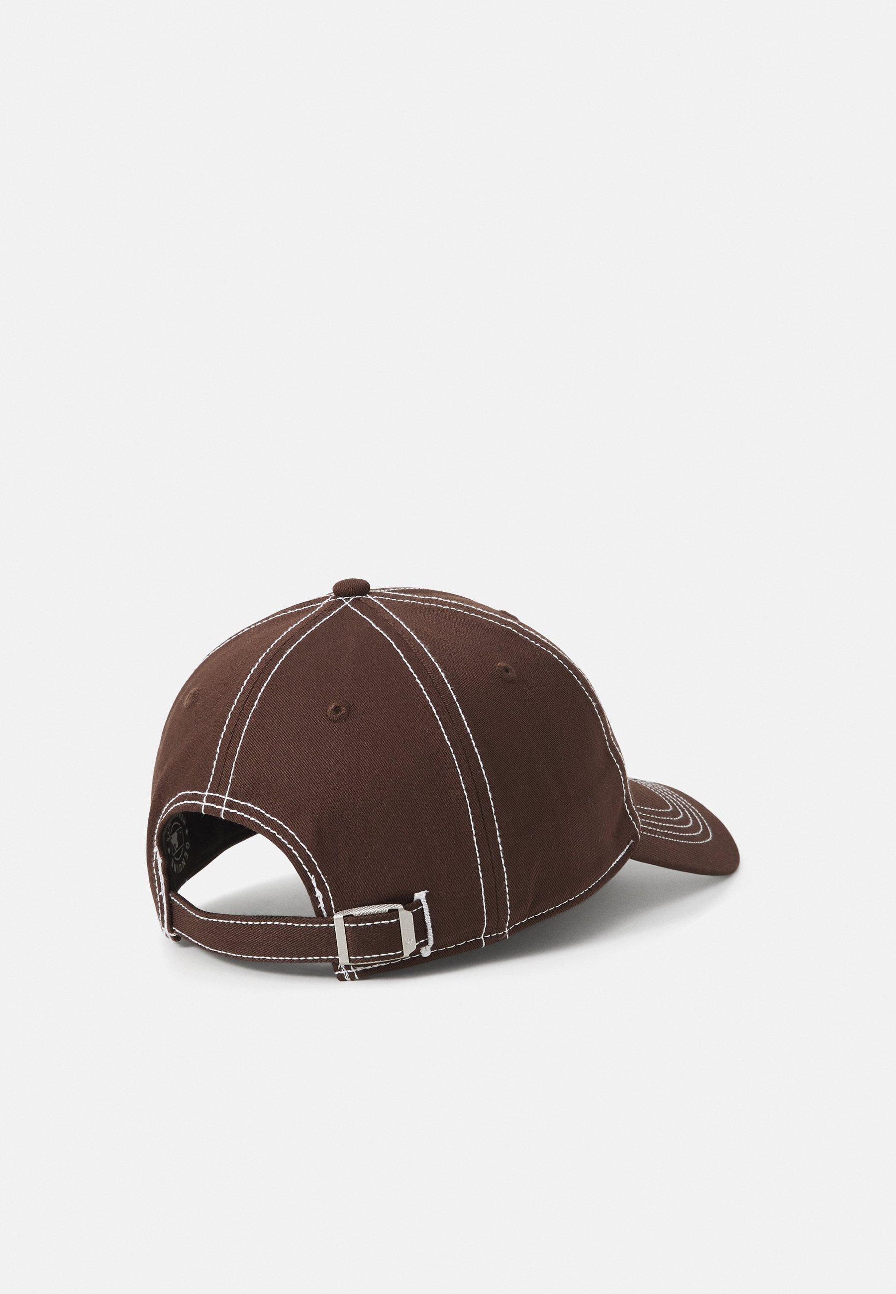 '47 Caps