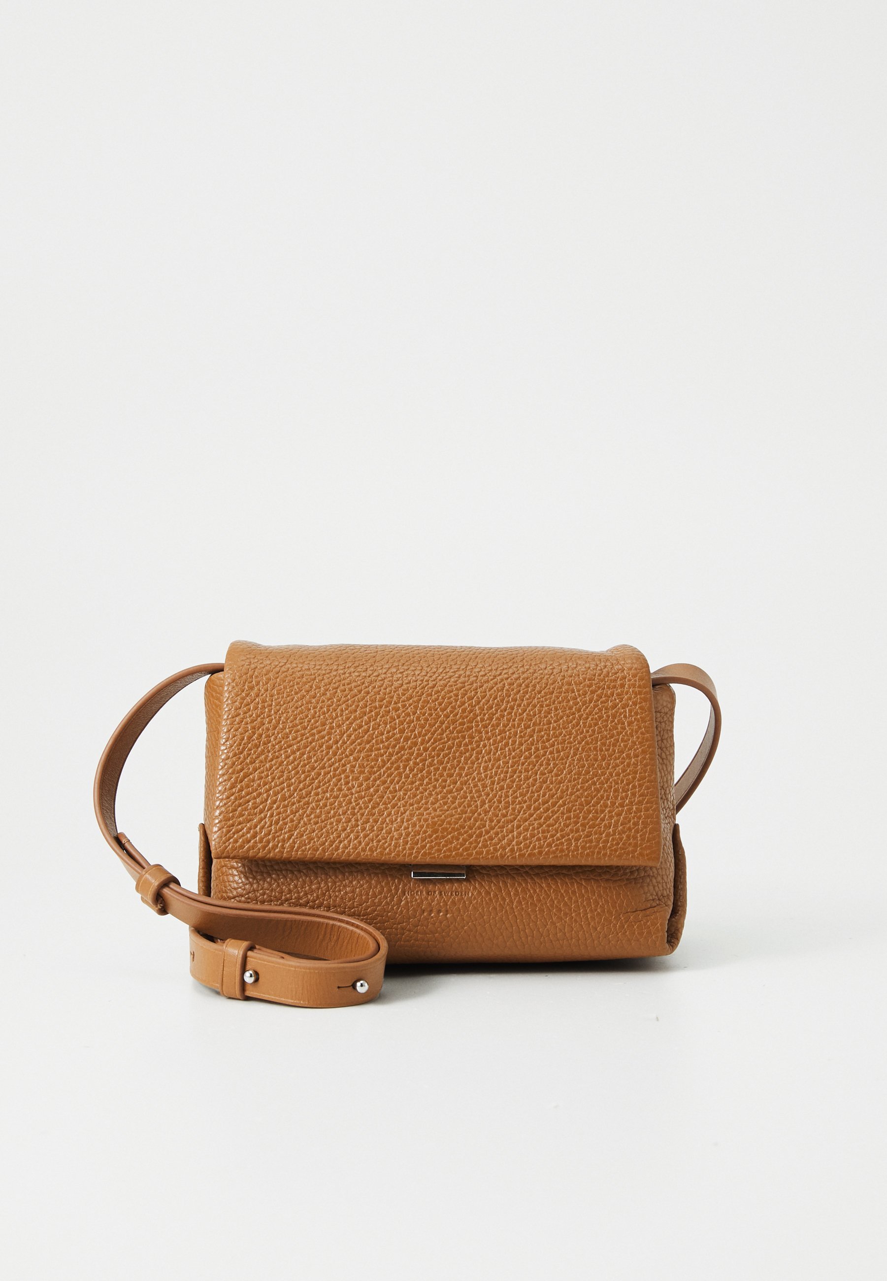 Tiger of Sweden PAINA UNISEX - Crossbodytas - donker honing
