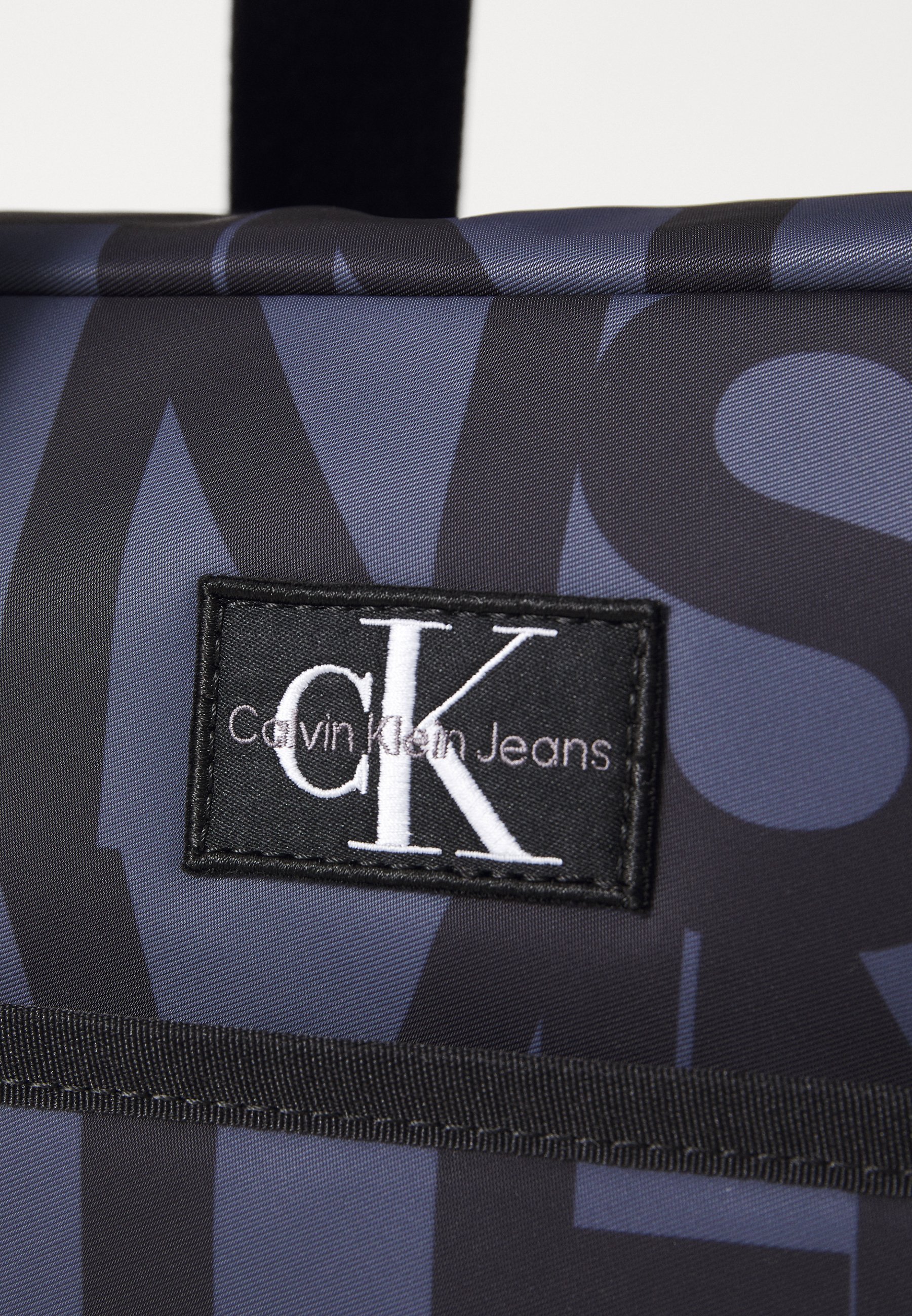 Calvin Klein Jeans Wickeltaschen-Set (Unisex) - Babywickeltasche - Grisaille-Logo