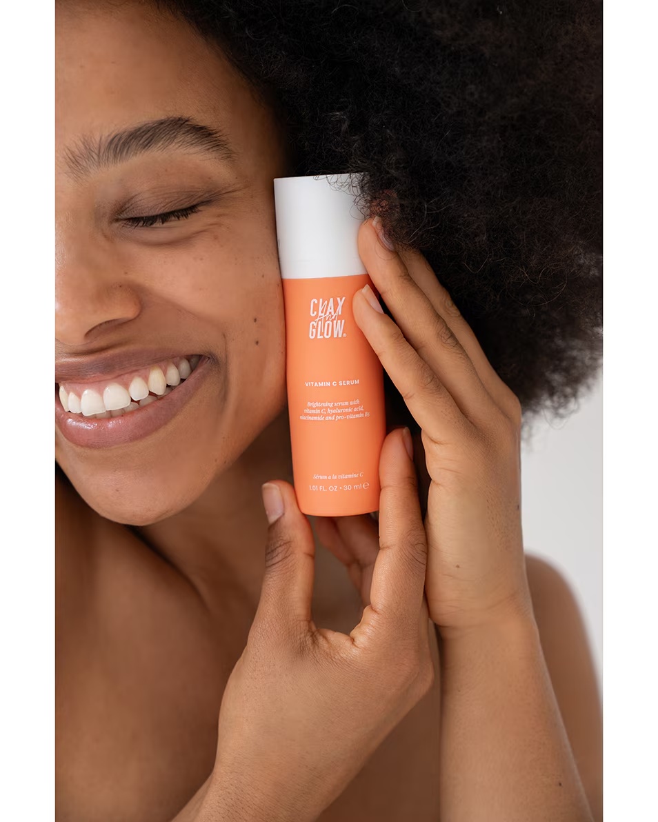 SER ILUMINATOR ȘI PROTECTOR CU VITAMINĂ C CLAY AND GLOW