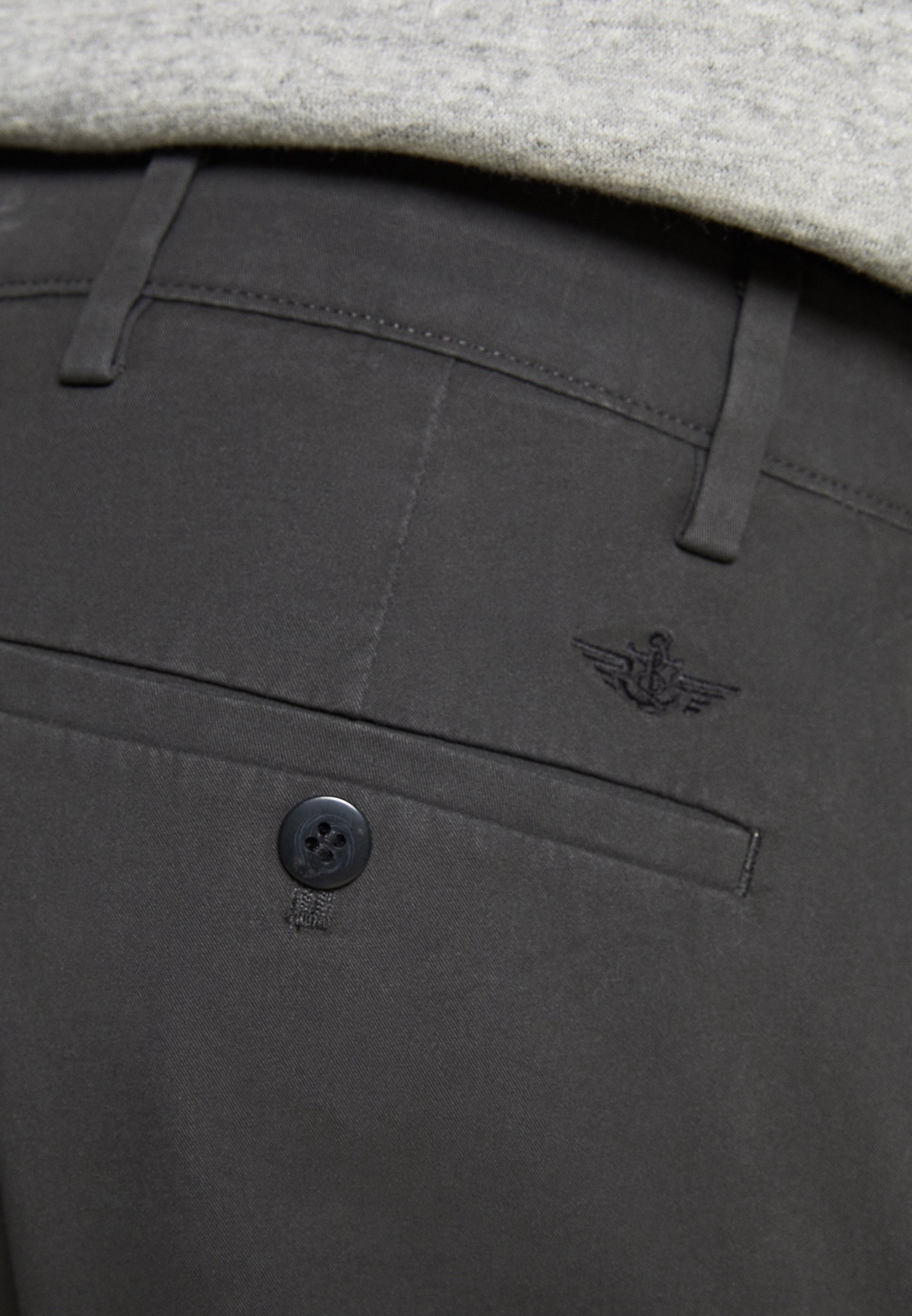 DOCKERS Broek - donkergrijs