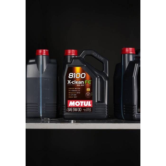 MOTUL 8100 X-CLEAN FE 5W30 5L oil (can)