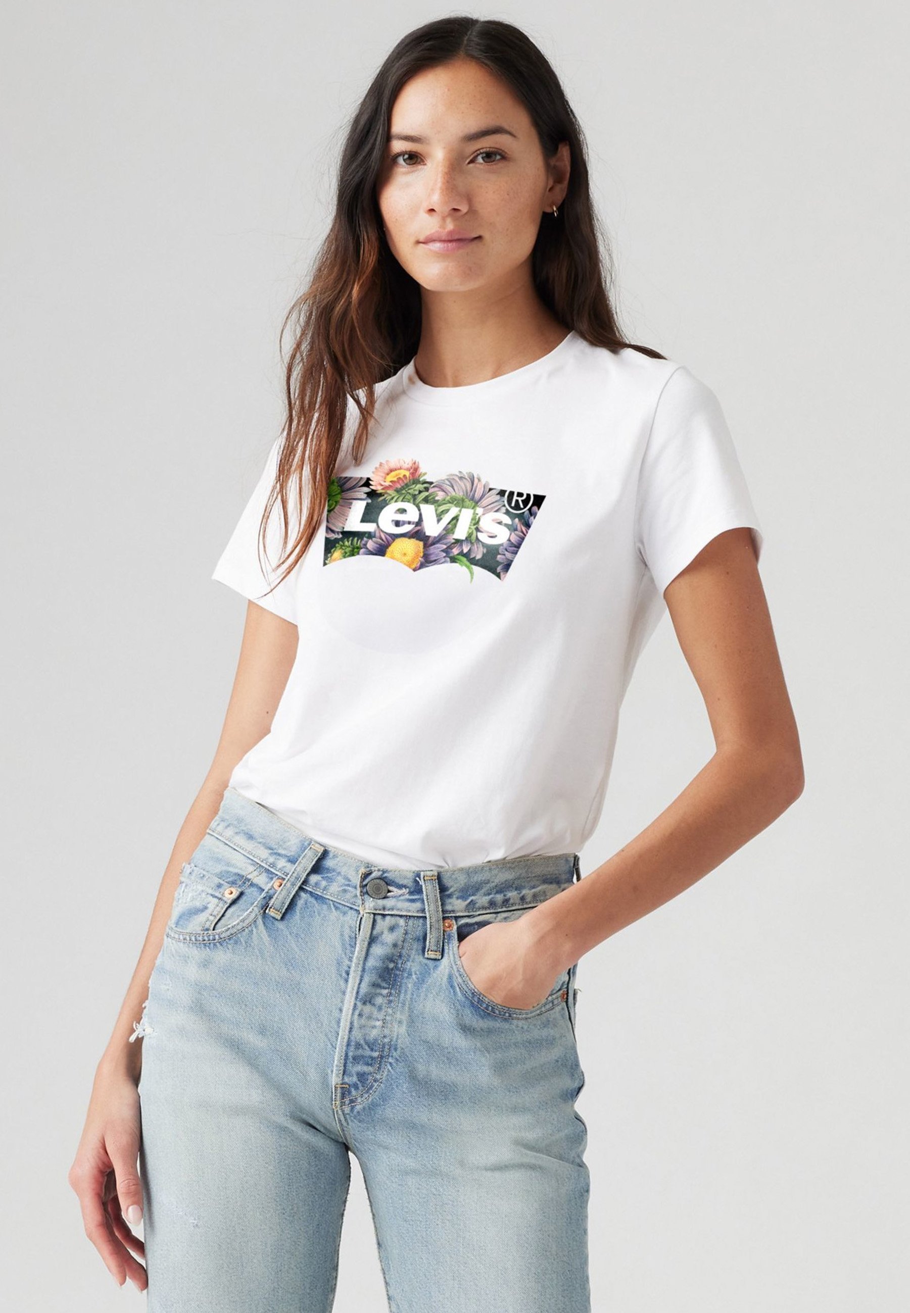 Levi's® PERFECT - T-shirt imprimé - blanc éclatant