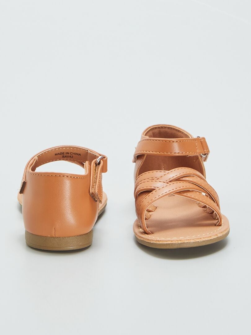 Sandalias con tiras cruzadas - MARRÓN