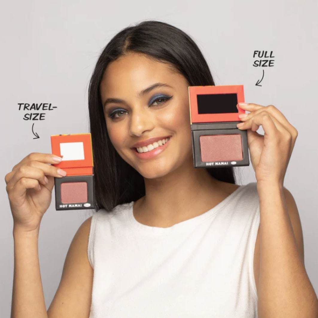 theBalm izgaismotājs Hot Mama! Ceļojuma izmērs – 2,2 g