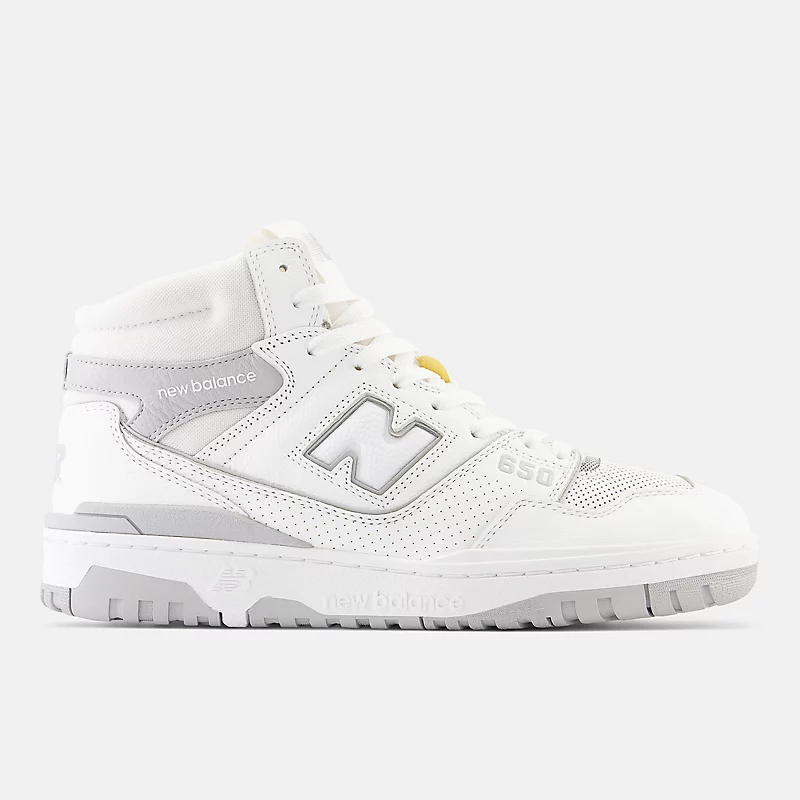 Masculino 650 - Branco com detalhes em Raincloud e Grey Matter