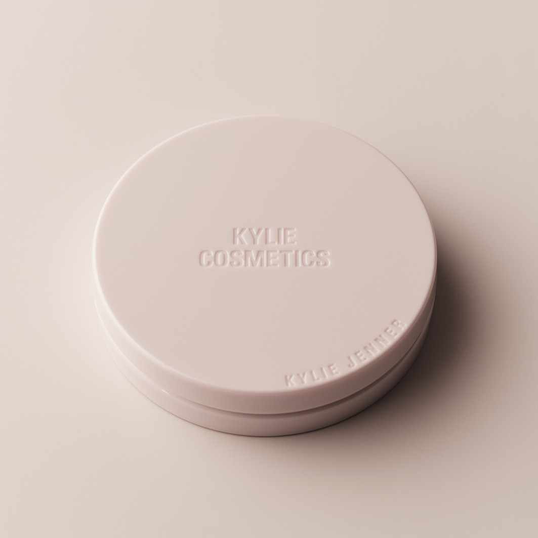 KYLIE COSMETICS Podloga u prahu - Natural Blur - 10 g