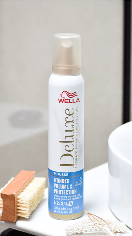 Wella Deluxe Wonder Volume & Protection haarmousse voor extra volume in het haar.
