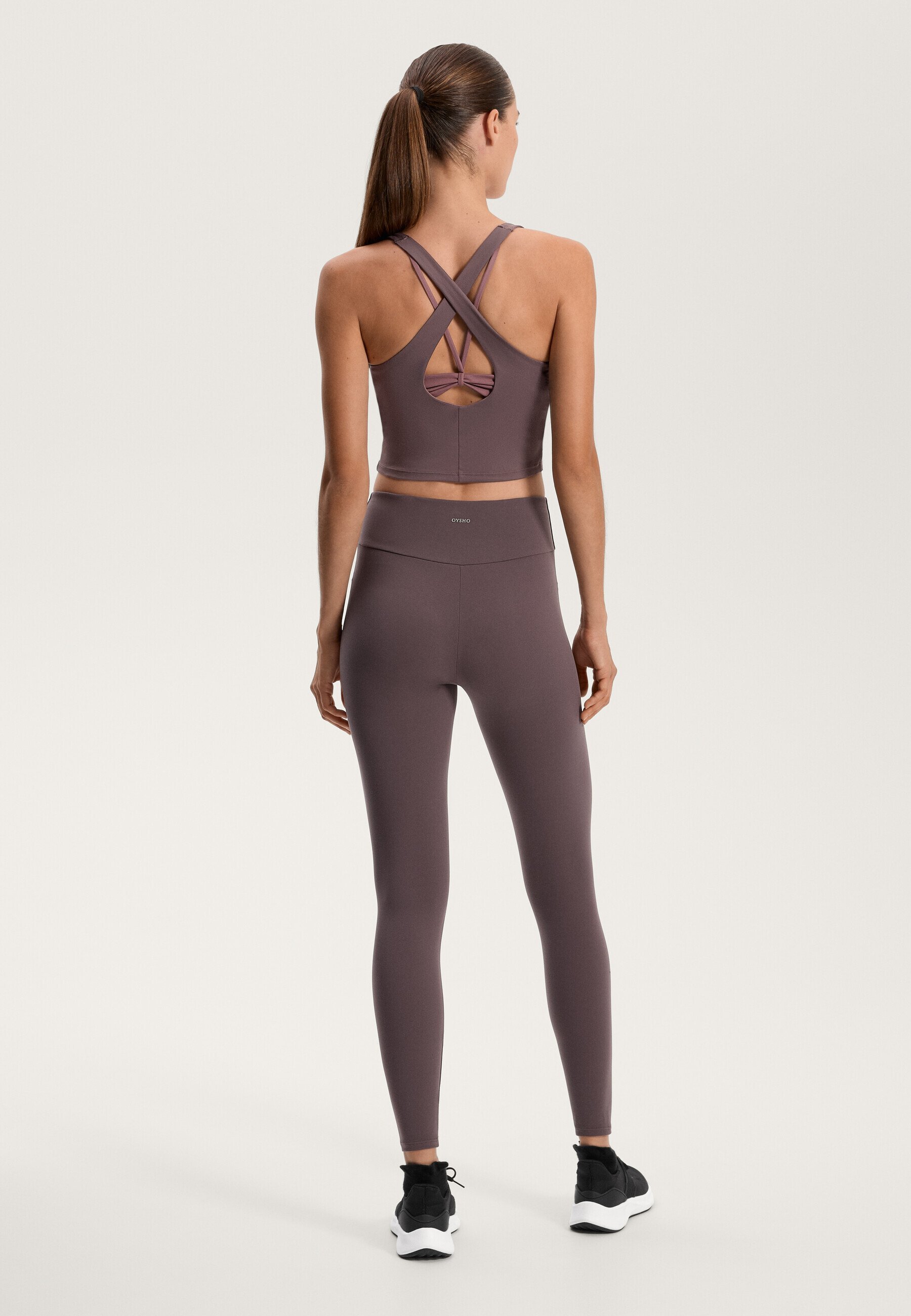 Sutiã esportivo OYSHO COMFORTLUX OVERLAY - marrom