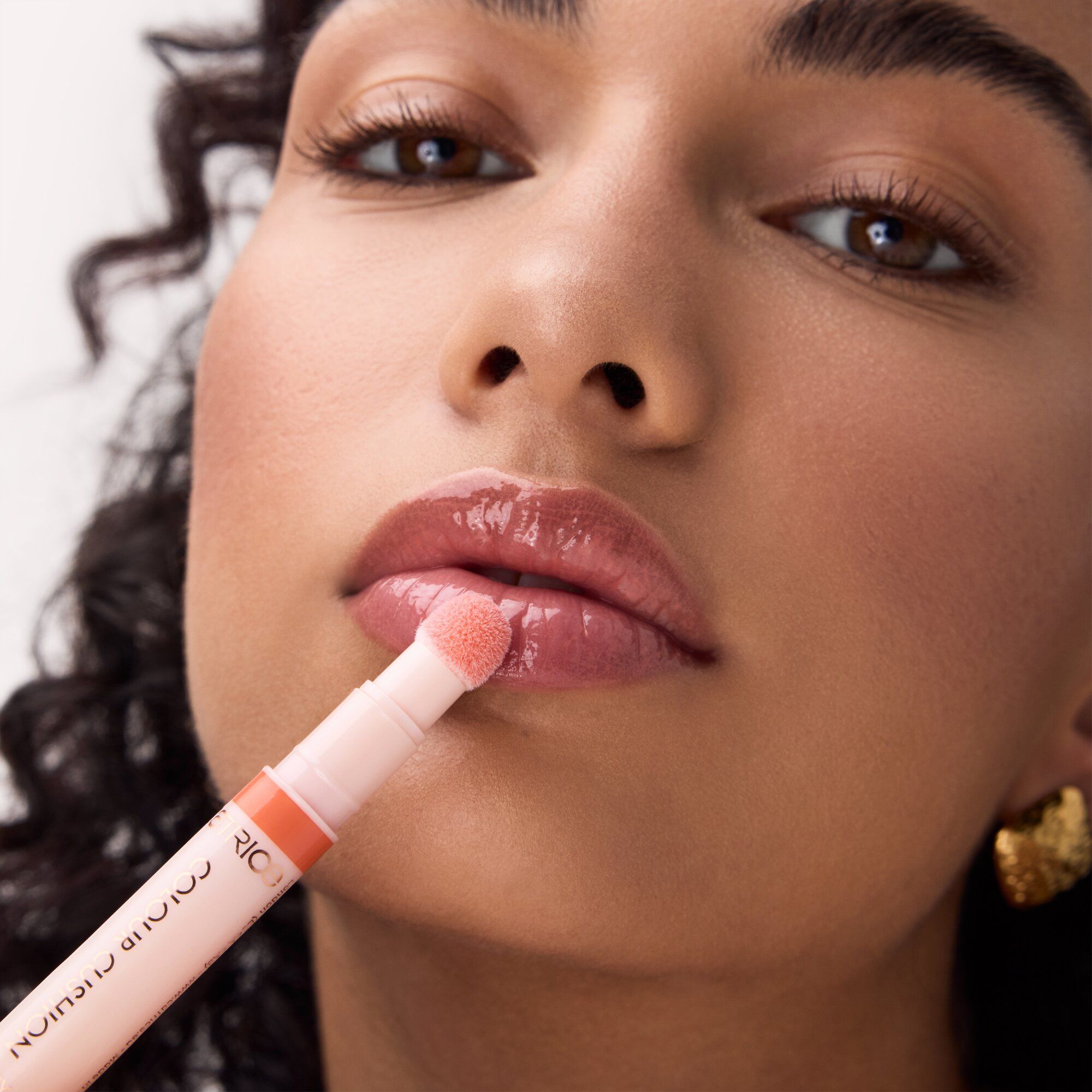 Color Cushion Juicy Lip Oil Sjajila za usne i sjajila