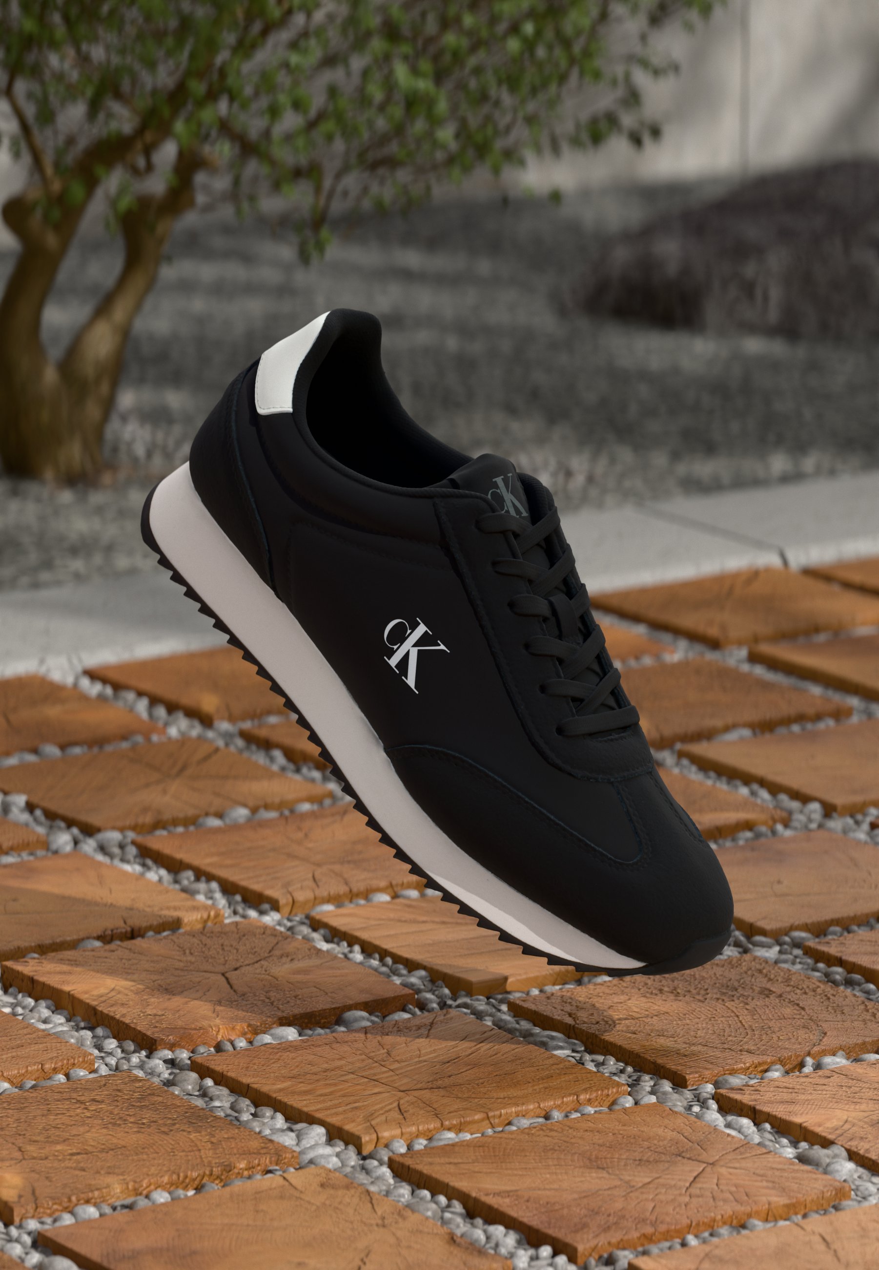 Calvin Klein Jeans RUNNER LACEUP - Sneakers - zwart/helder wit