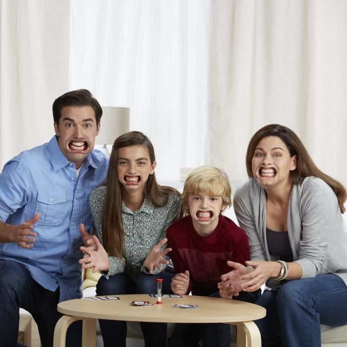 Word Match: Kids vs. Parents, Family Party Game, French Version, Hasbro Gaming