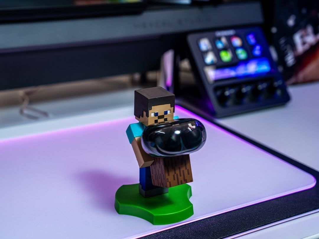 Minecraft Steve Figurine - EXQUISITE GAMING - Cable Guys - Headphone, smartphone or small accessory holder - 20 cm