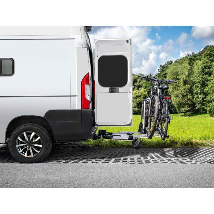 Eufab SD260 zilverkleurige fietsendrager voor 2 fietsen, geschikt voor bestelwagens met draaideuren.