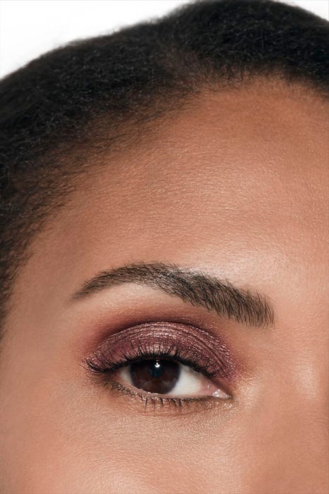 FØRSTE SKYGGELAKK