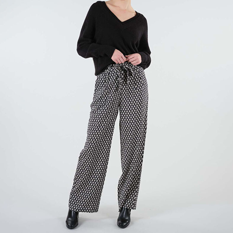 Pantaloni neri da donna