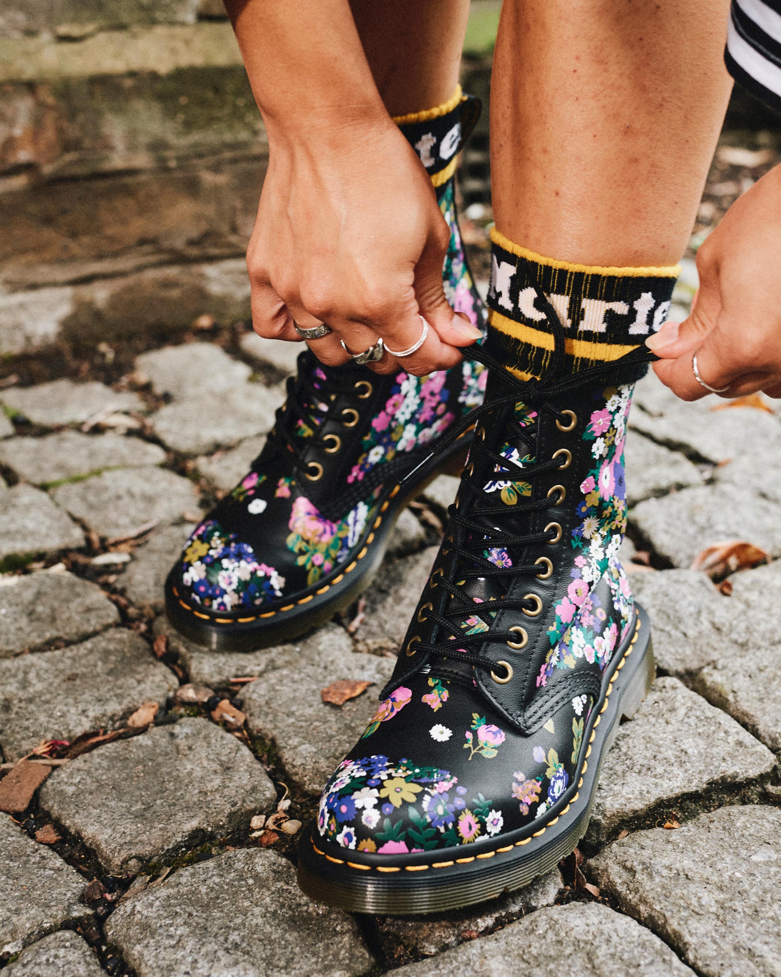 1460 Pascal Women's Vintage Floral Leather Lace Up Boots