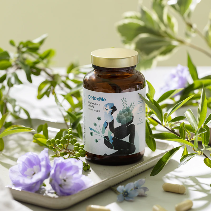 Cápsulas do suplemento alimentar Health Labs Care DetoxMe para melhorar a função hepática.