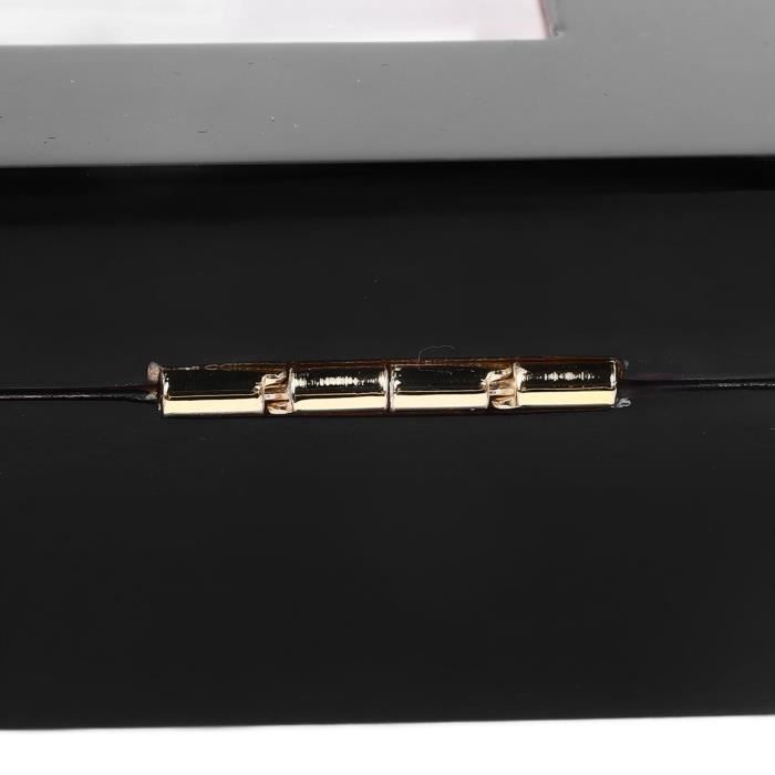 Humidor para puros OMABETA. La caja tiene capacidad para entre 8 y 15 puros, cuenta con una tapa de cristal artesanal e incluye accesorios para puros.
