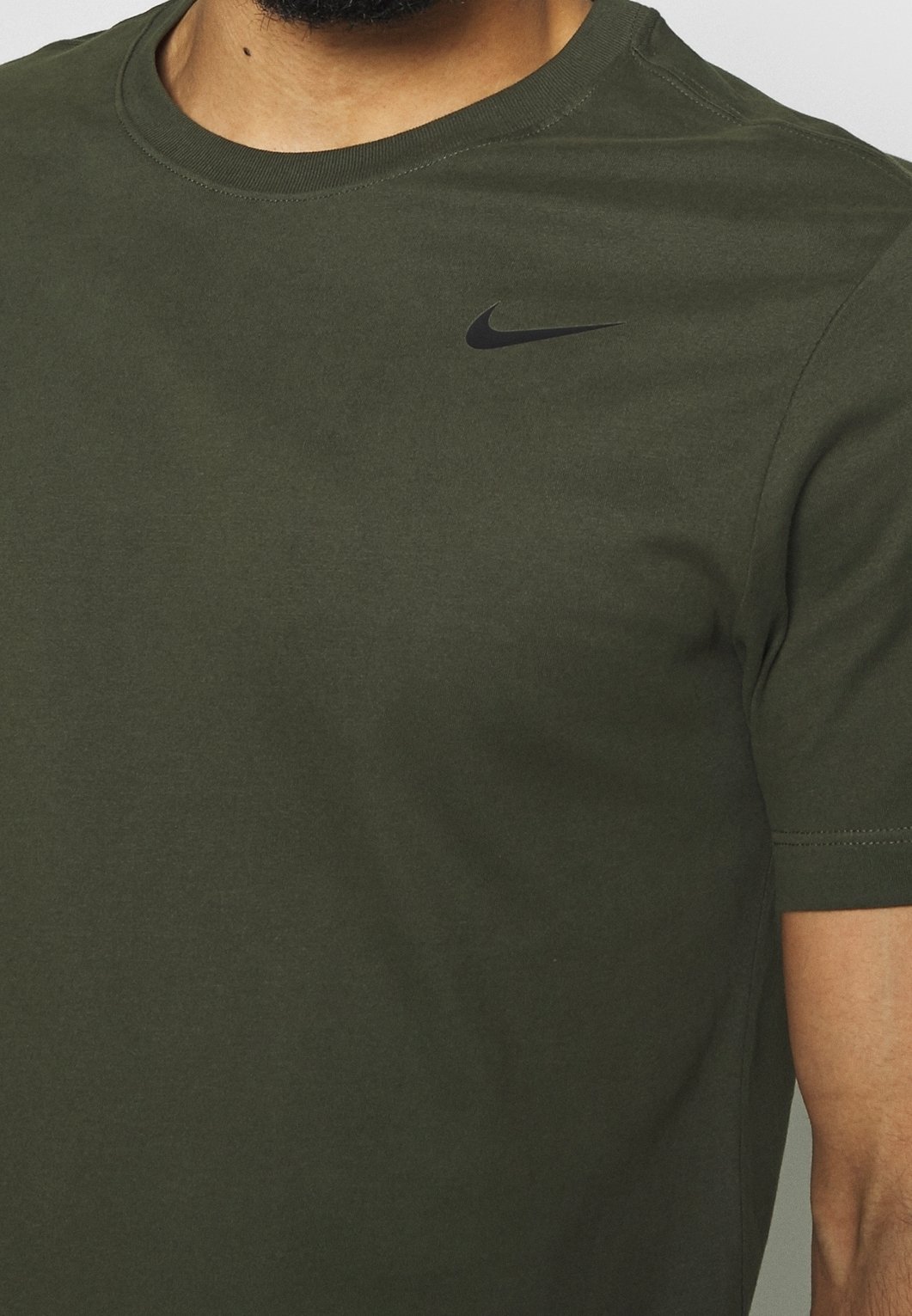 Nike Performance Sports T-shirt - kaki
