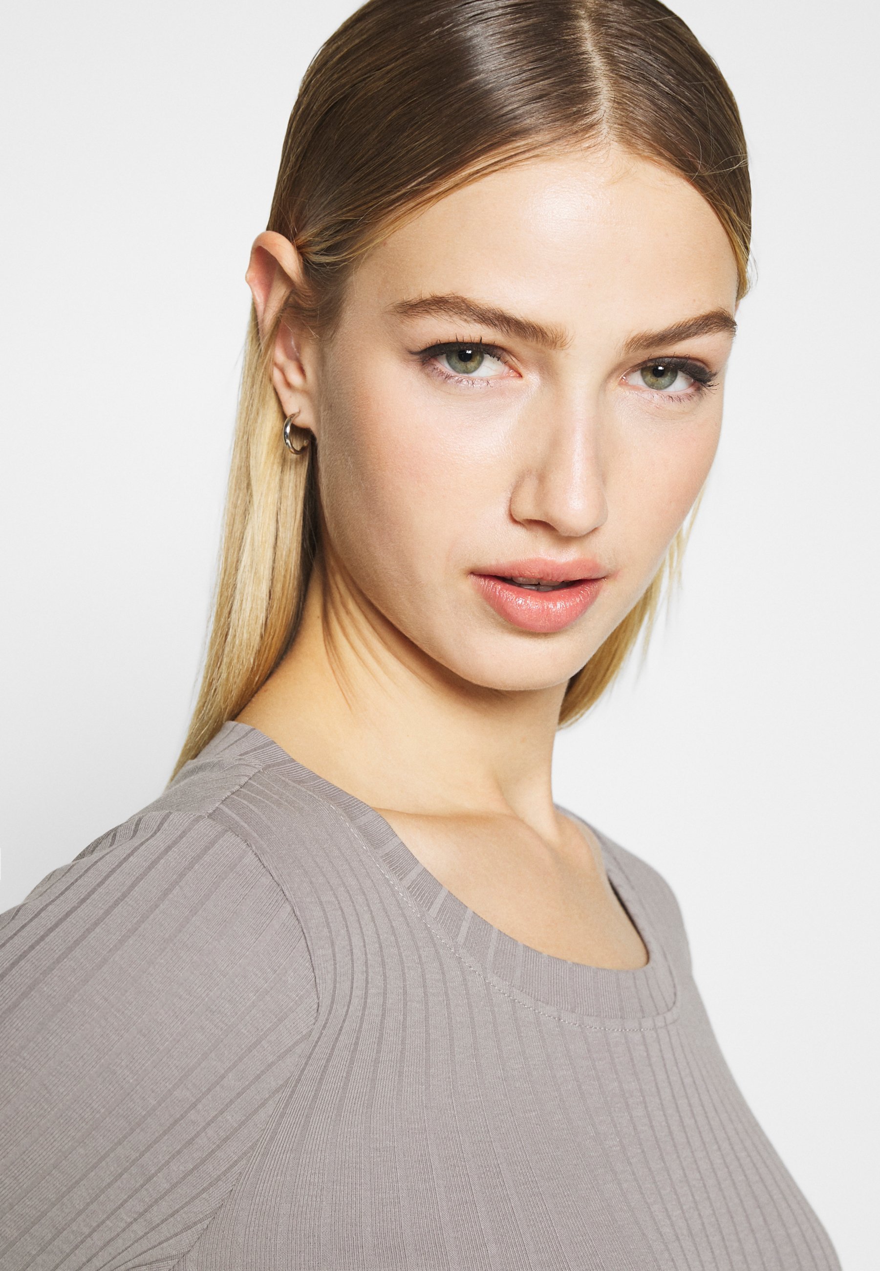 Even&Odd top met lange mouwen - grijs