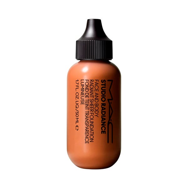 Rozjasňující make-up Studio Radiance Face And Body