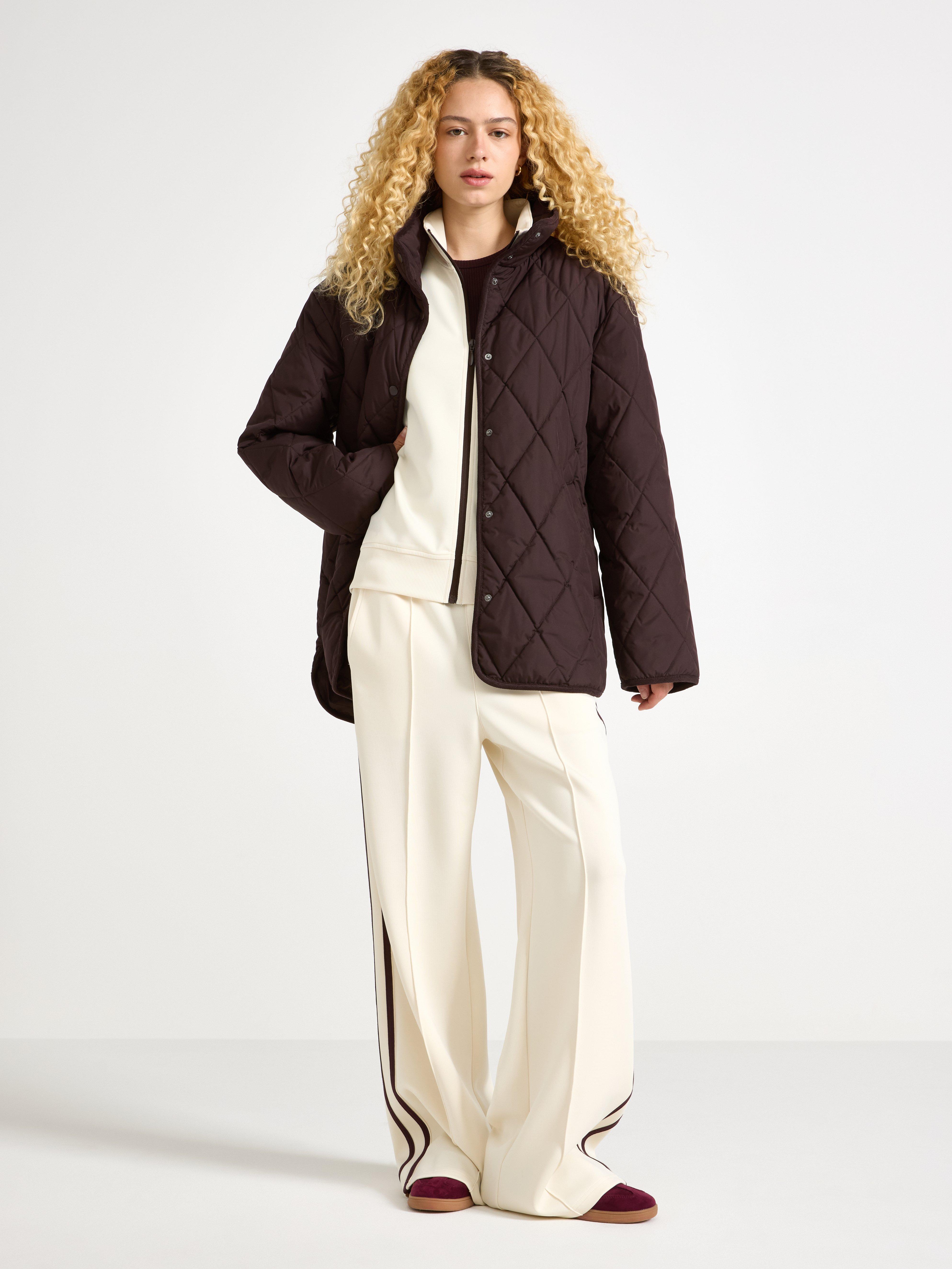 Vattenavvisande quiltad jacka Dark Dusty Red