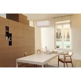 Ar condicionado reversível Daikin BlueVolution 5000W R32 FTXF50A pronto para instalar + kit de instalação de 15 metros + suporte de parede