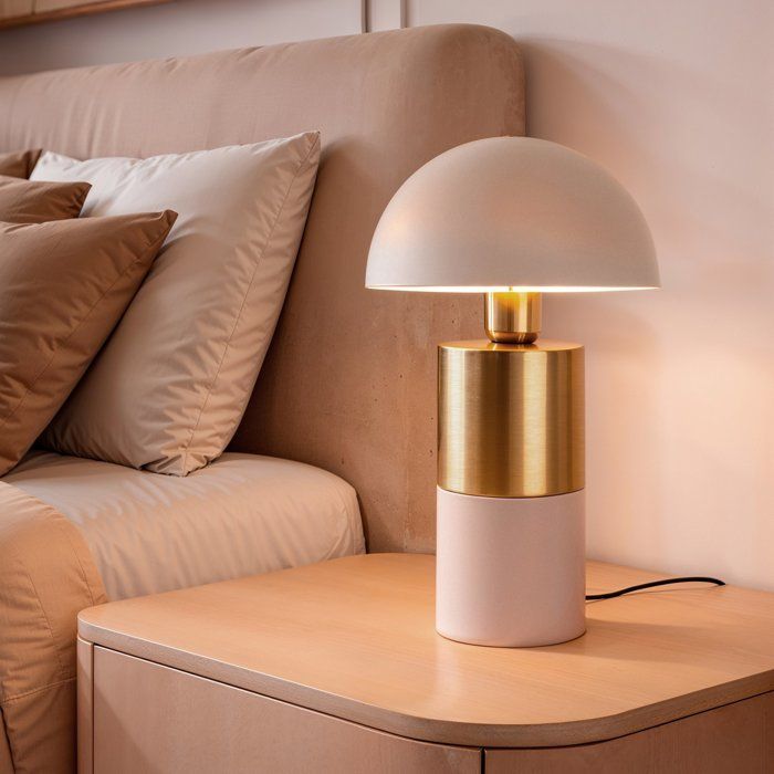 Lampada da tavolo Tanev Lis in metallo beige