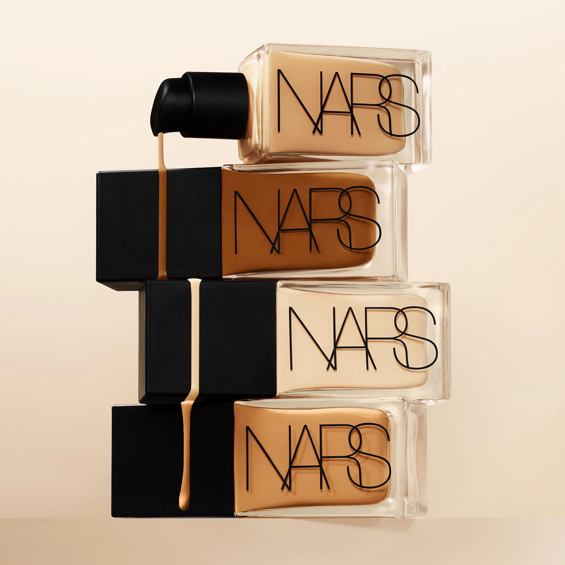 Světle odrážející make-up Santa Fe - NARS