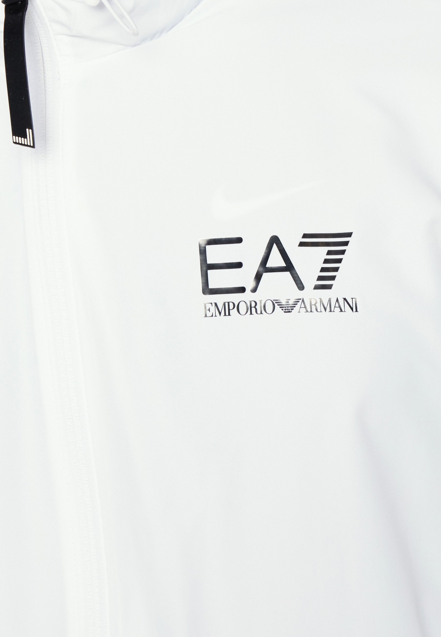 Trenirka EA7 Emporio Armani - bela