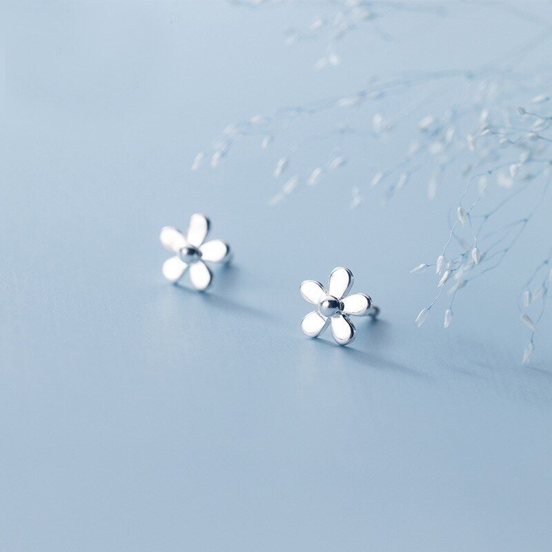 MloveAcc 925 Silver Stud Earrings – Sweet & Charming Flower Design with Beads – Screw-back Closure – Jewelry Gifts for Women & Daughters