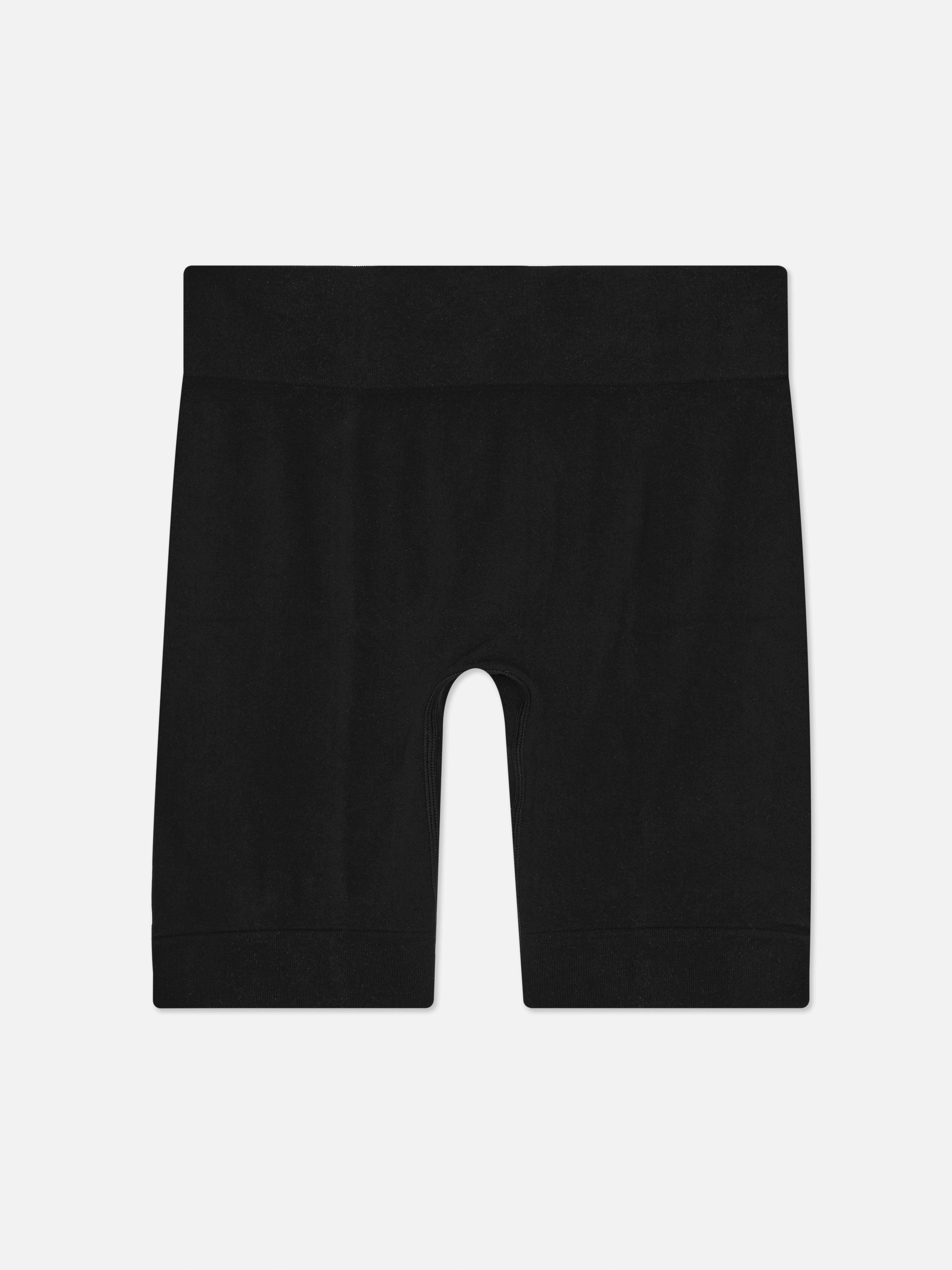 Pantaloni scurți fără cusături împotriva iritațiilor coapselor. Gata cu iritațiile coapselor datorită acestor pantaloni scurți modelatori fără cusături.