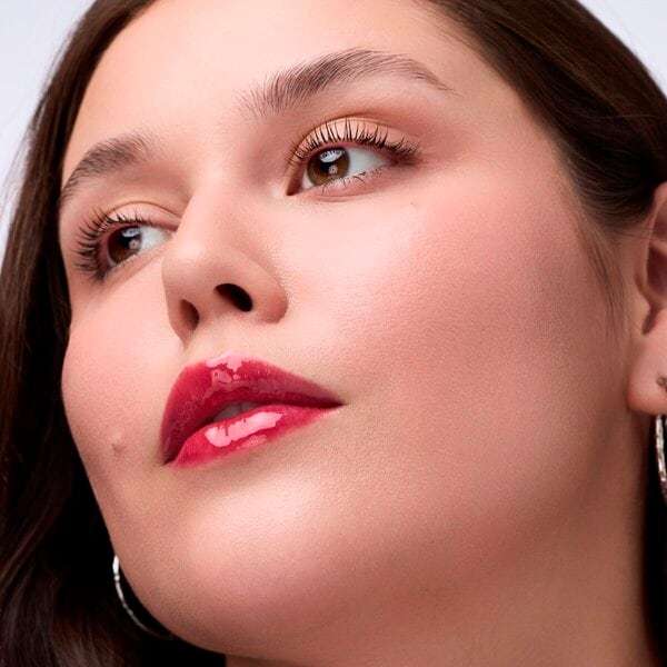 „Catrice Glossin' Glow 070 Make A Move“ tonuotas lūpų aliejus, 4 ml