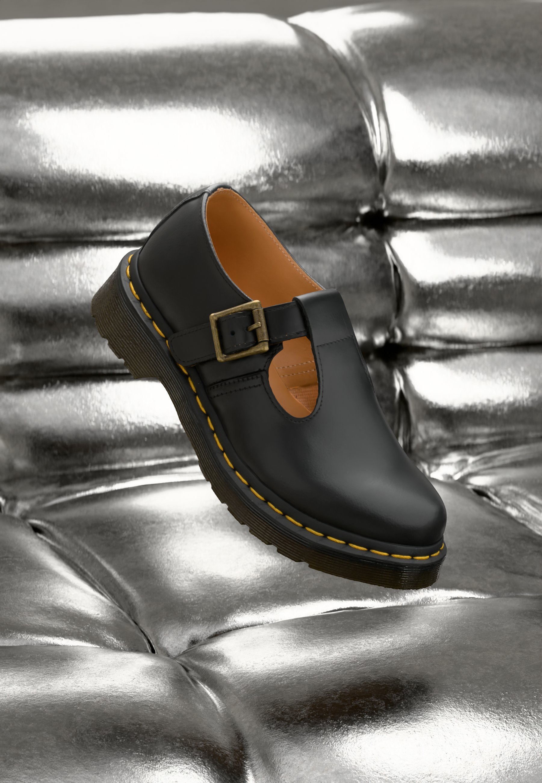 Dr. Martens POLLEY T BAR SCHOEN - Instappers - zwart glad