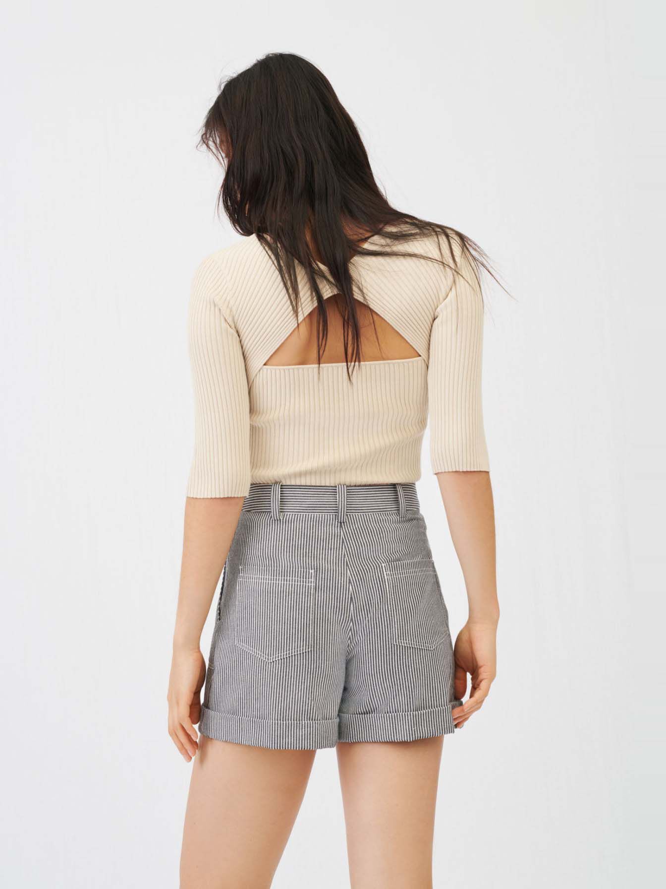 Fijn geribbelde jersey, open rug - Beige