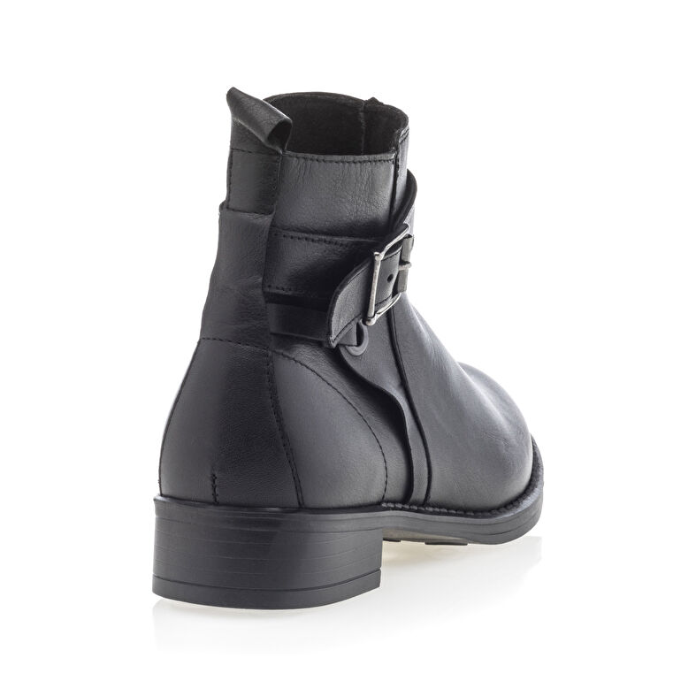 Schwarze Damenstiefel / Stiefeletten