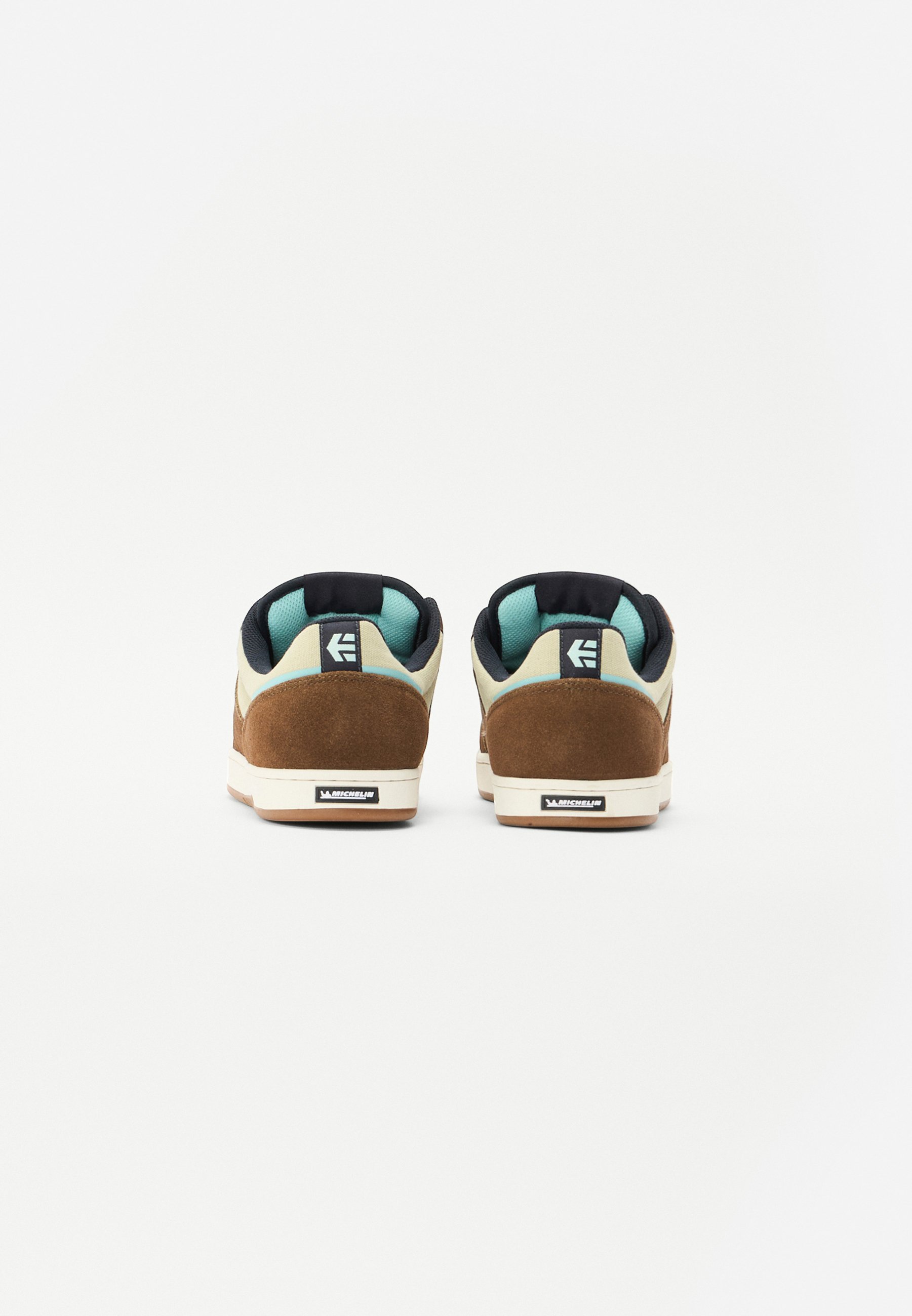 Tênis de cano baixo da Etnies