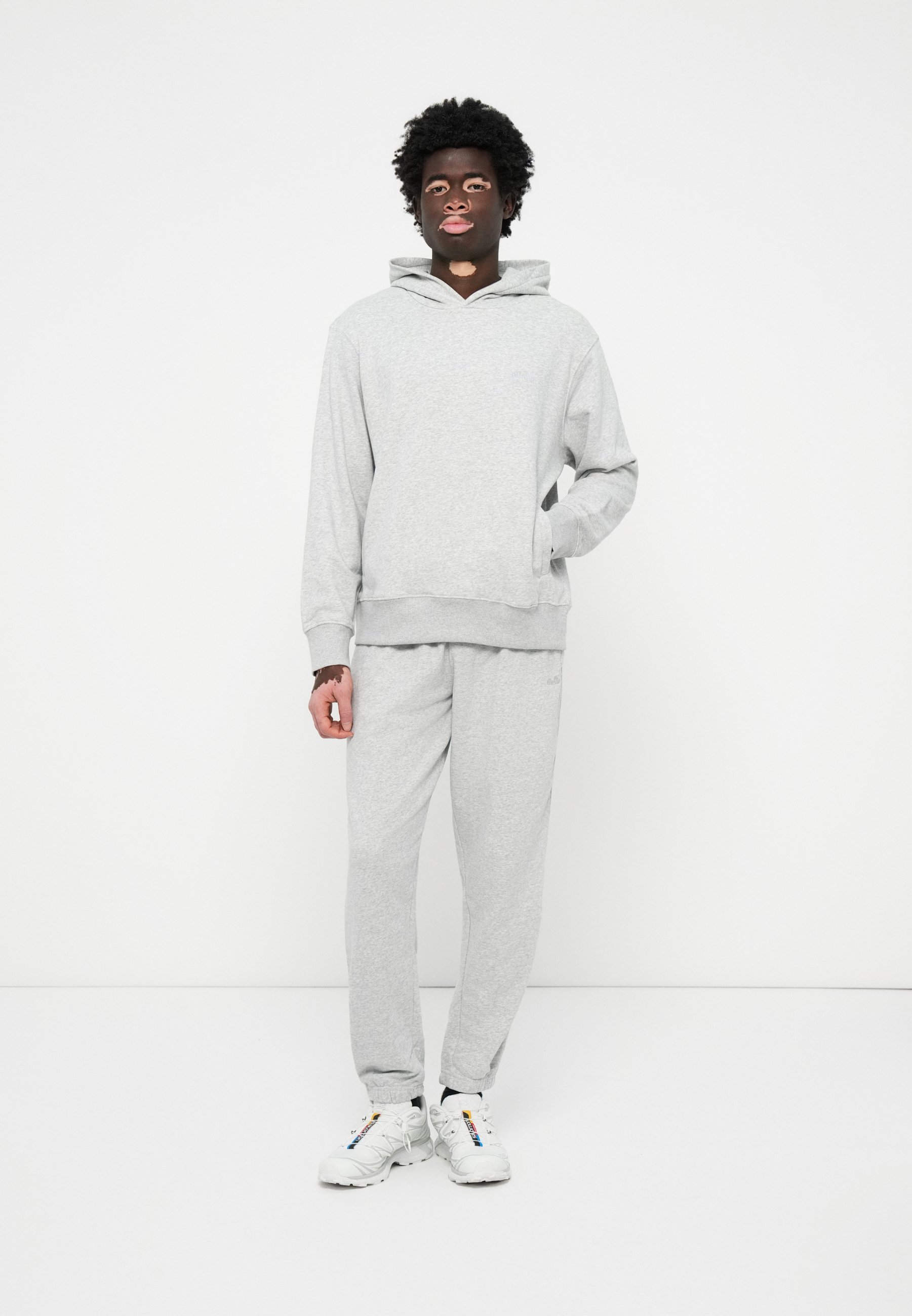 Ellesse MADONE OH HOODY - Sweat à capuche - gris clair