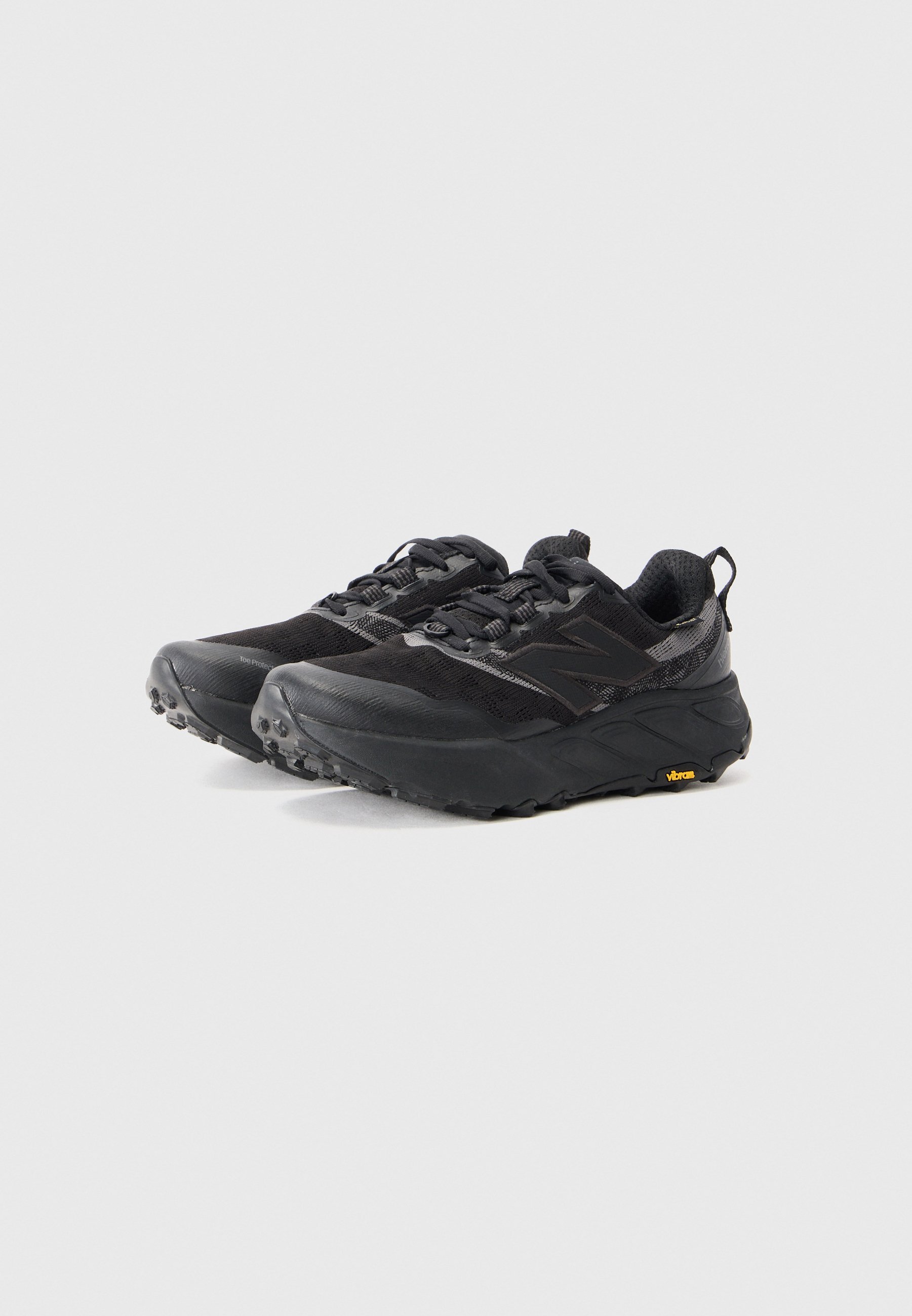 New Balance HIERRO V9 - Chaussures de trail - noires