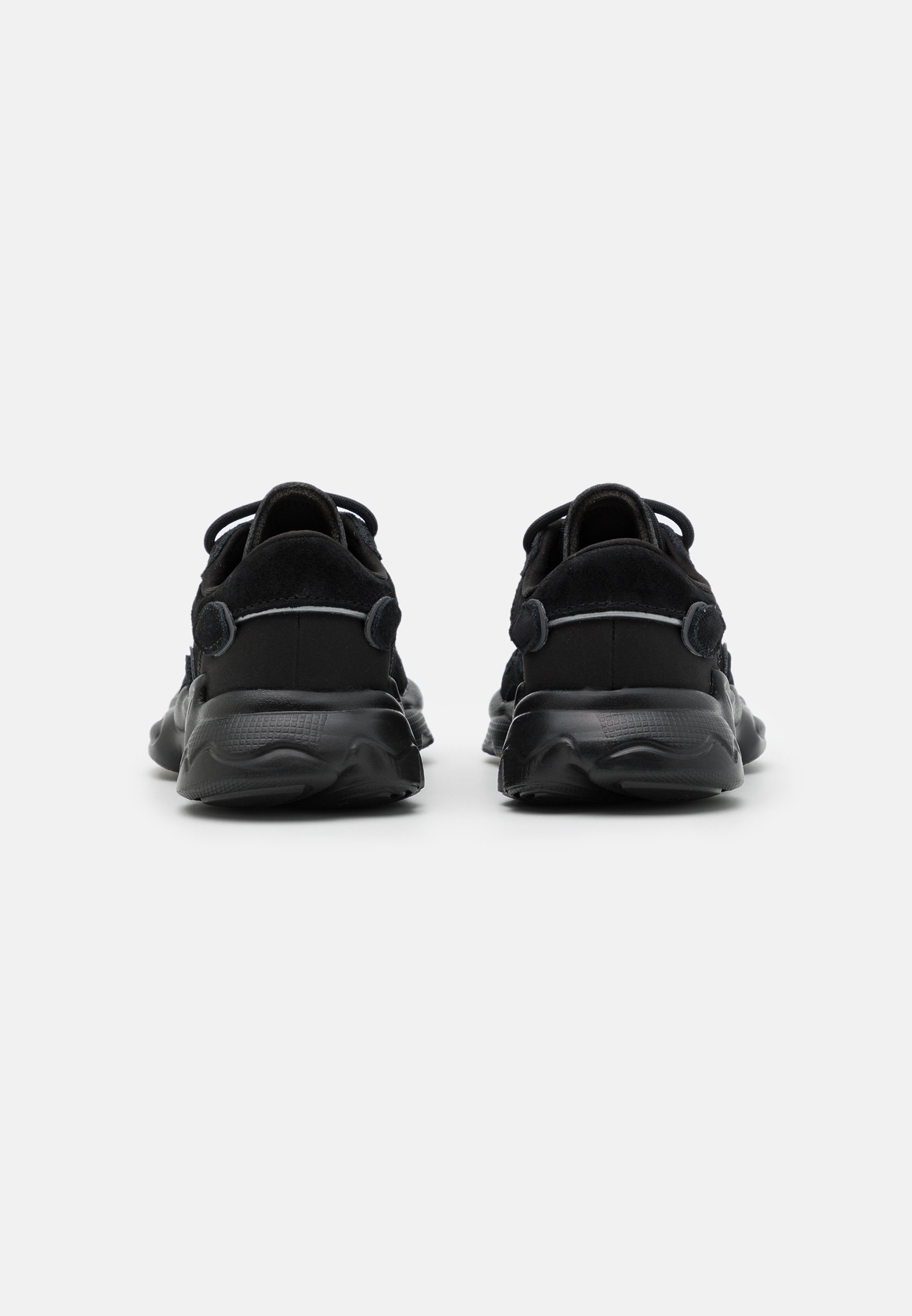 adidas Originals OZWEEGO - Sneakers - core black/night metallic