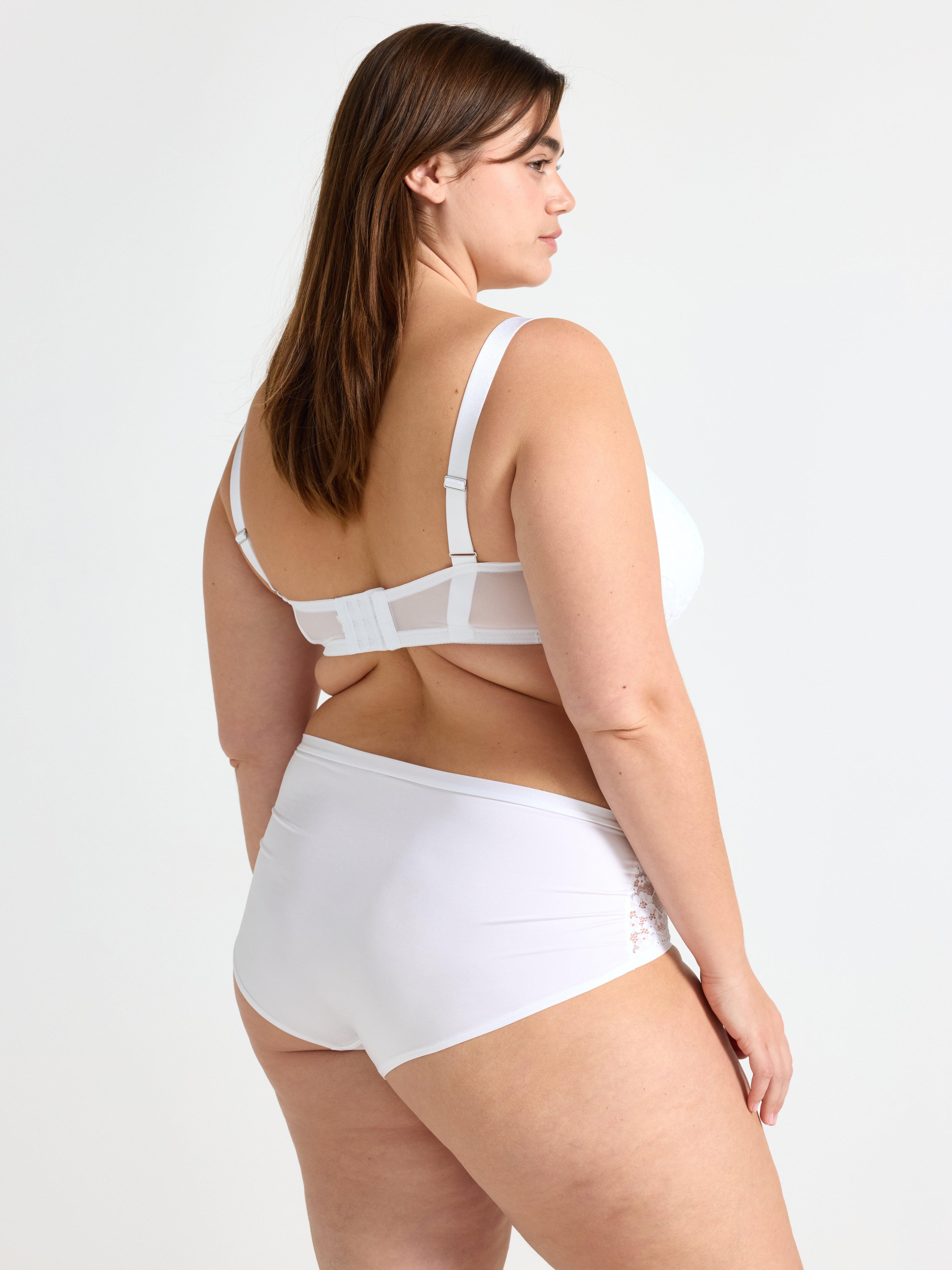 Braguitas blancas de talle normal