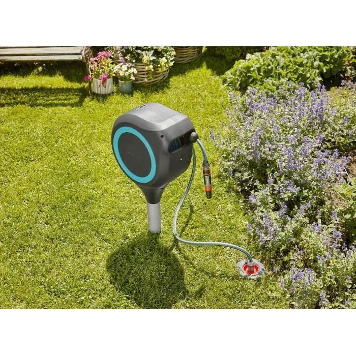Enrollador de manguera automático con estaca, RollUp S 15 m - GARDENA - Acabado azul - Rebobinado automático de la manguera