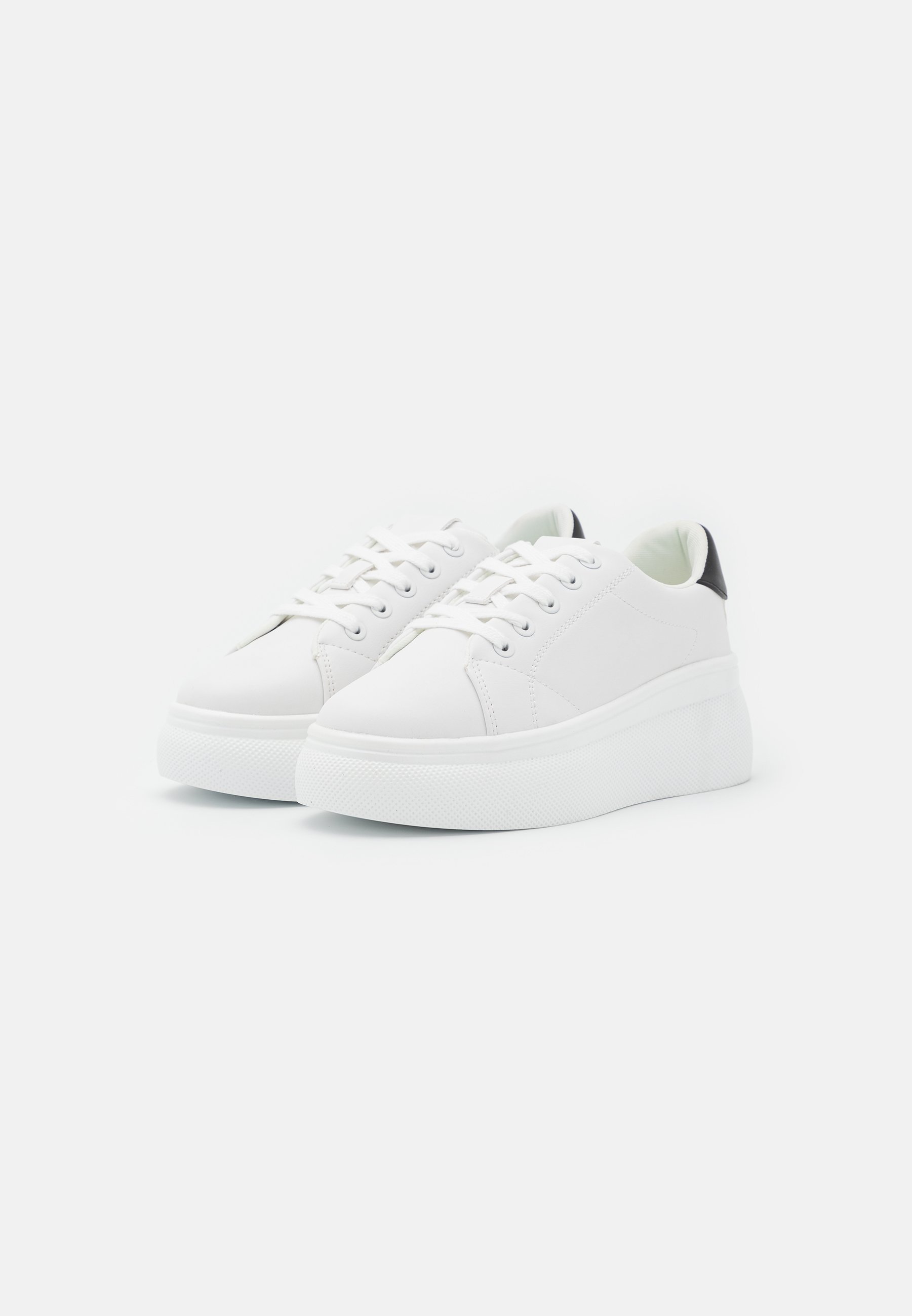Baskets Paires et Impaires - blanches/noires